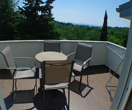 Apartman Slanica 4+2 Id 590 * Murter