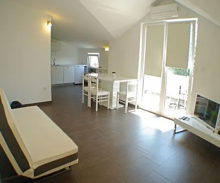Apartment Apartman Slanica 4+2 Id 590 Murter