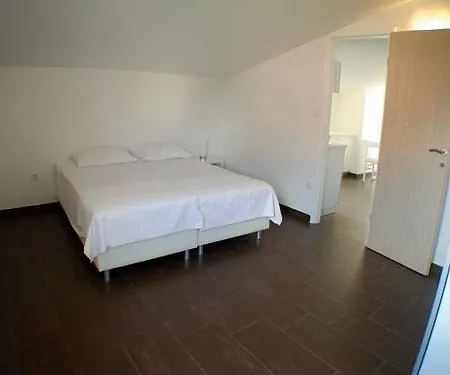 Apartman Slanica 4+2 Id 590 Apartment