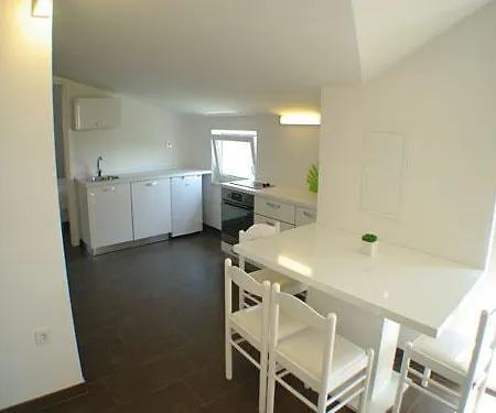 Apartment Apartman Slanica 4+2 Id 590 Murter